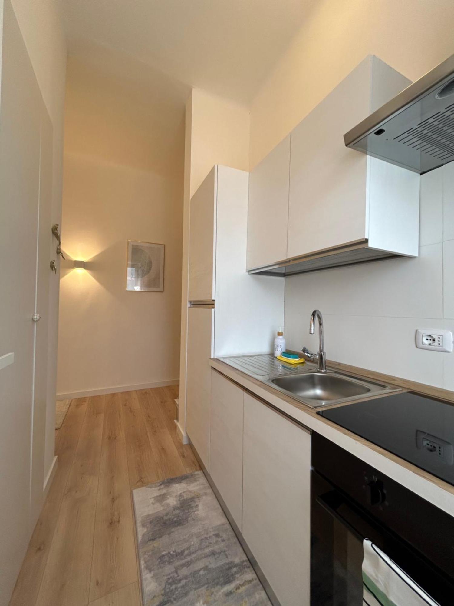 V&C Home Rental Specialist Appartamenti Fronte Lago Maggiore Germignaga Extérieur photo